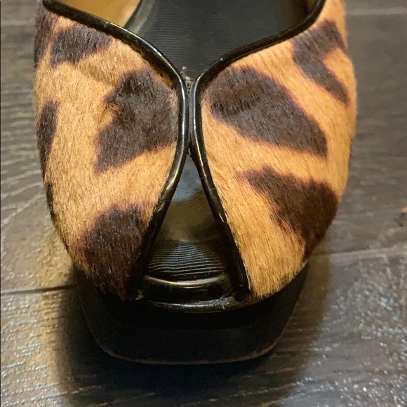 YSL Tribute 5” heels 1.5” platform in front. - Picture 3 of 9